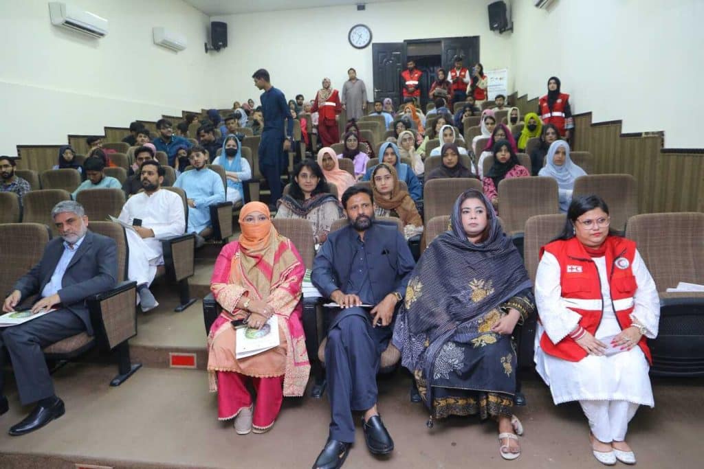 Participants and guests at the Green Tech for Climate-Resilient Pakistan event organized by PRCS Sindh and Bahria University under the CACRA Project.