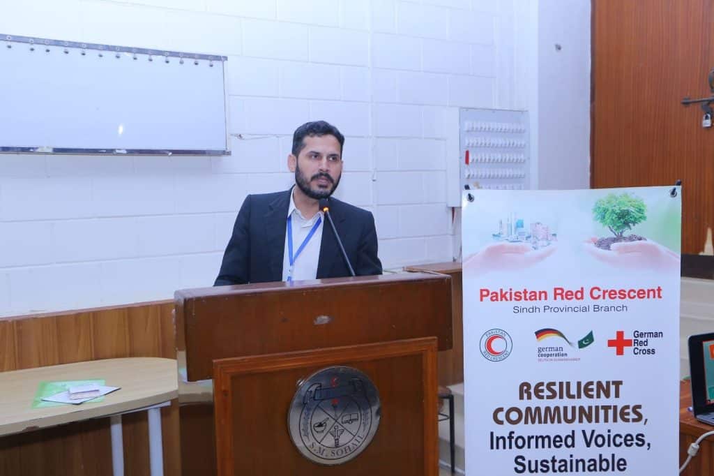 Prof. Dr. Atif Mahmood addressing students on climate resilience and health