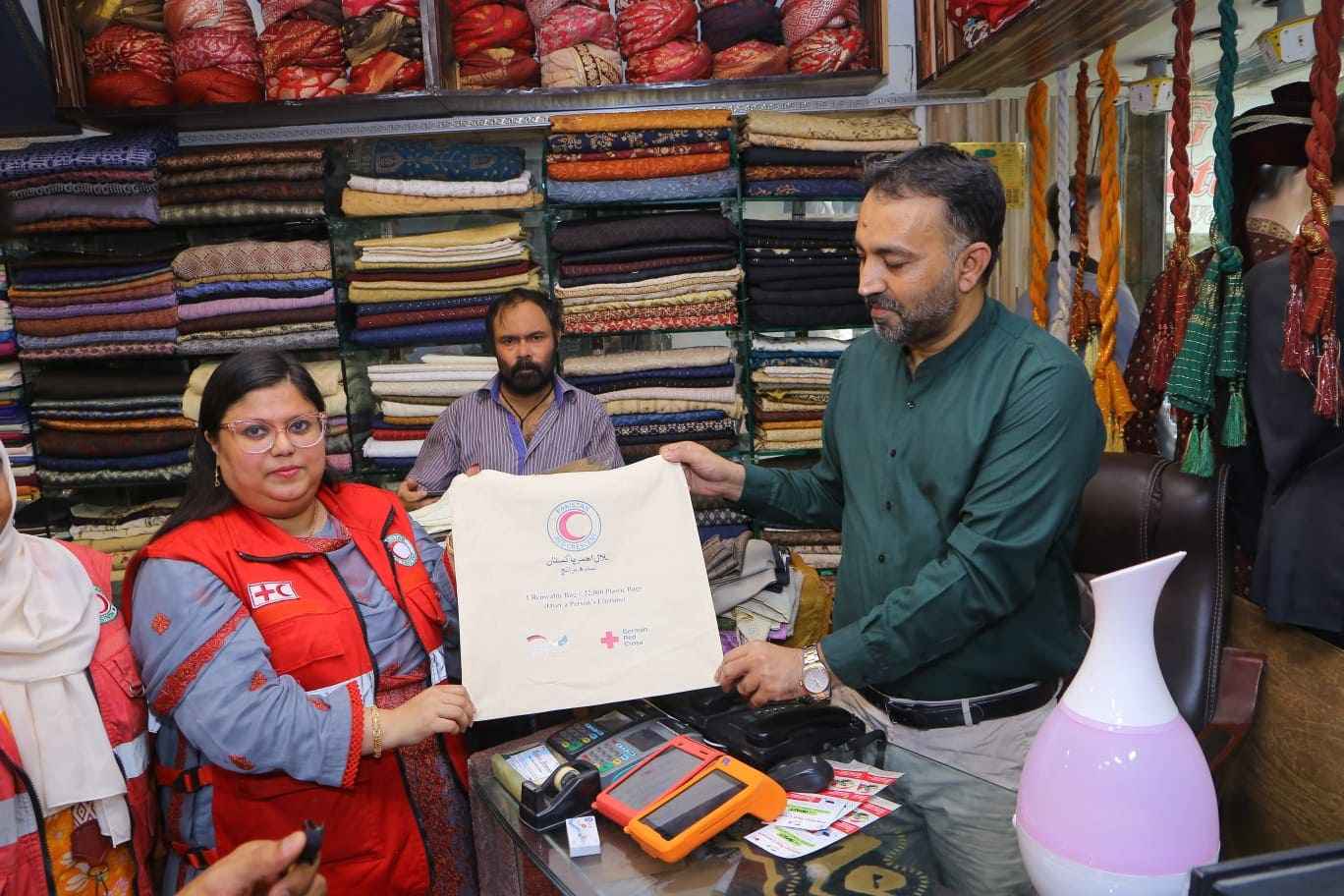 PRCS Steps Up for a Plastic-Free Karachi With Eco-Friendly Market Visits