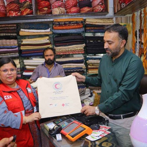 PRCS Steps Up for a Plastic-Free Karachi With Eco-Friendly Market Visits
