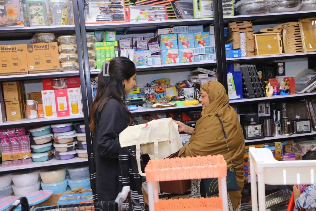 Public engagement for reducing plastic use in Karachi