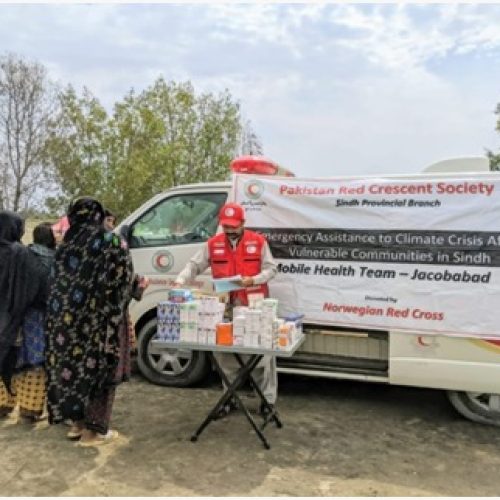 Healthcare facilities to flood victims in Sindh