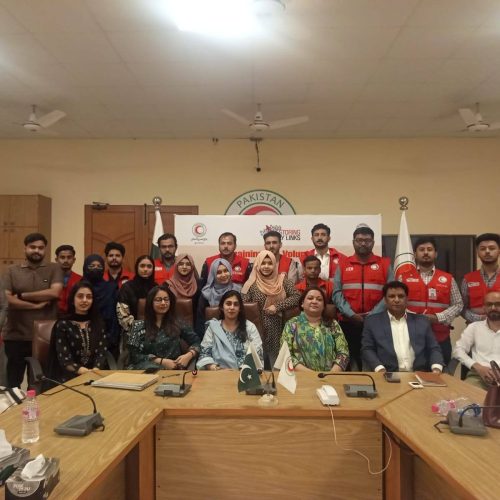 Volunteers participating in RFL training organized by Pakistan Red Crescent Sindh